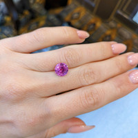 2.70 Ct. Pink Sapphire from Ceylon (Sri Lanka) Life Style