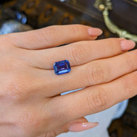 3.59 Ct. Blue Sapphire from Ceylon (Sri Lanka) Life Style