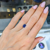 1.06 Ct. Blue Sapphire from Ceylon (Sri Lanka) Life Style