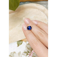 3.01 Ct. Blue Sapphire from Ceylon (Sri Lanka) Life Style