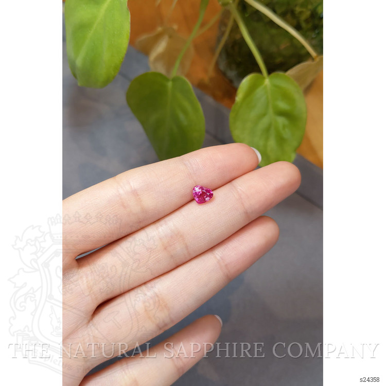 1.25 Ct. Padparadscha Sapphire from Ceylon (Sri Lanka)