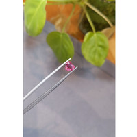 1.07 Ct. Padparadscha Sapphire from Ceylon (Sri Lanka) Life Style