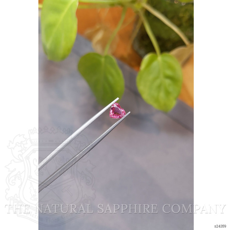 1.07 Ct. Padparadscha Sapphire from Ceylon (Sri Lanka)