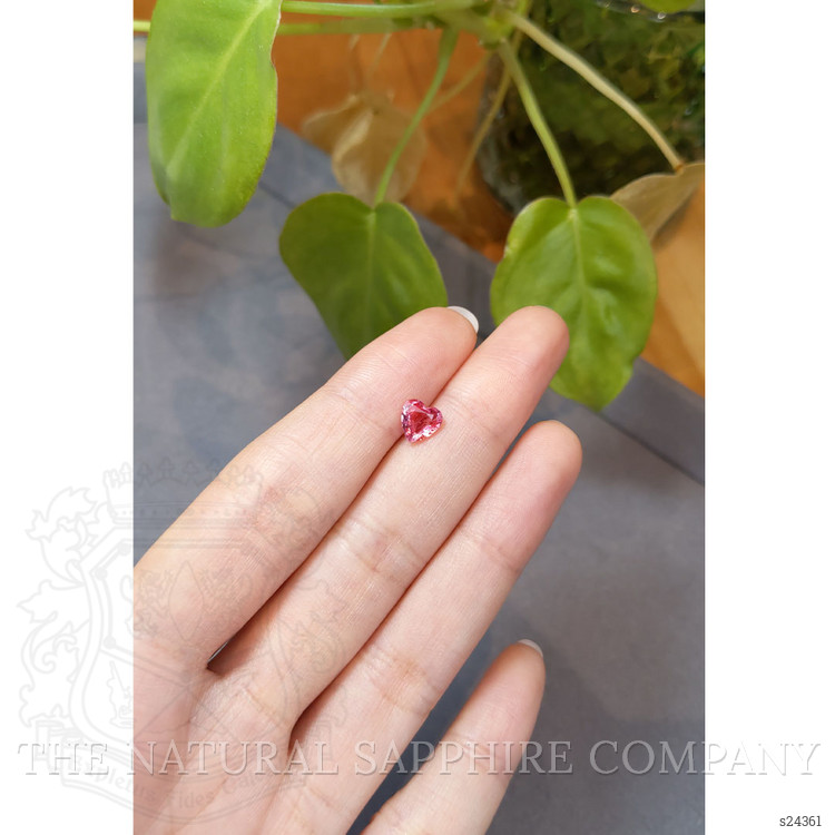 1.05 Ct. Padparadscha Sapphire from Ceylon (Sri Lanka)