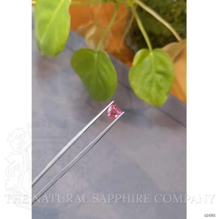 1.05 Ct. Padparadscha Sapphire from Ceylon (Sri Lanka)