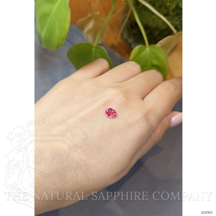 1.02 Ct. Padparadscha Sapphire from Ceylon (Sri Lanka)