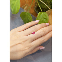 1.02 Ct. Padparadscha Sapphire from Ceylon (Sri Lanka) Life Style