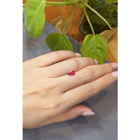 1.05 Ct. Padparadscha Sapphire from Ceylon (Sri Lanka) Life Style