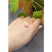 1.36 Ct. Padparadscha Sapphire from Ceylon (Sri Lanka) Life Style