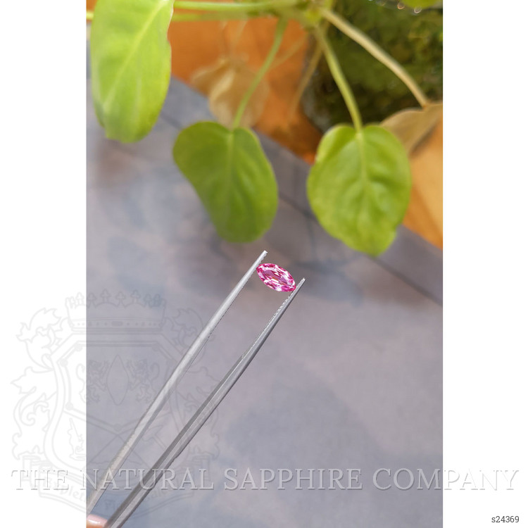 0.91 Ct. Padparadscha Sapphire from Ceylon (Sri Lanka)