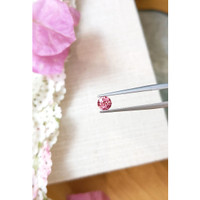 0.89 Ct. Padparadscha Sapphire from Ceylon (Sri Lanka) Life Style