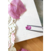 1.71 Ct. Pink Sapphire from Ceylon (Sri Lanka) Life Style