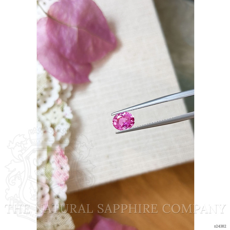 1.60 Ct. Pink Sapphire from Ceylon (Sri Lanka)