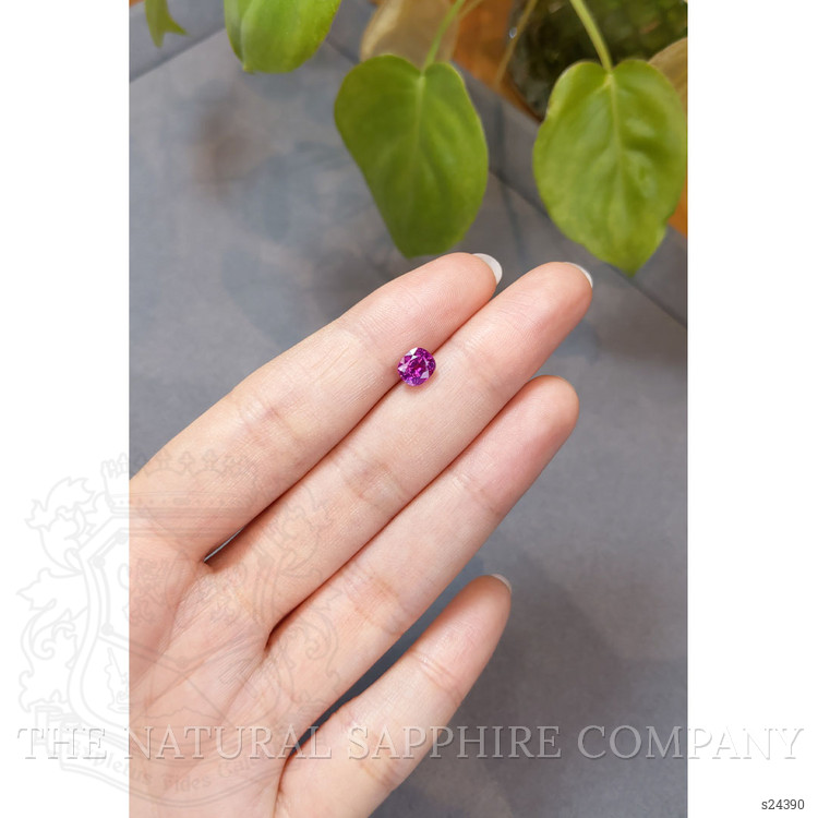 1.24 Ct. Pink Sapphire from Ceylon (Sri Lanka)
