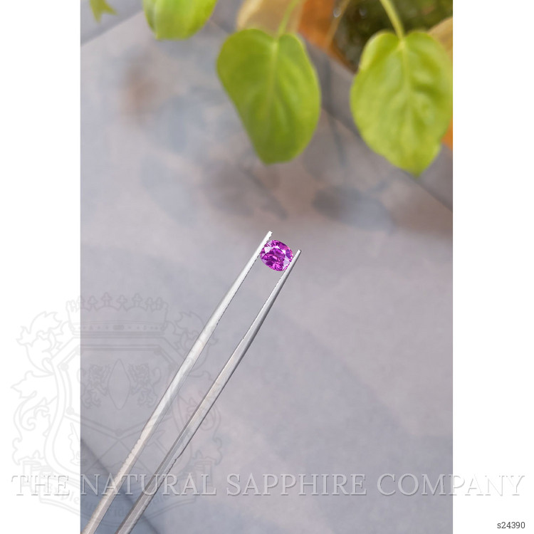 1.24 Ct. Pink Sapphire from Ceylon (Sri Lanka)