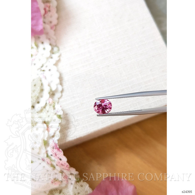 1.91 Ct. Pink Sapphire from Ceylon (Sri Lanka)
