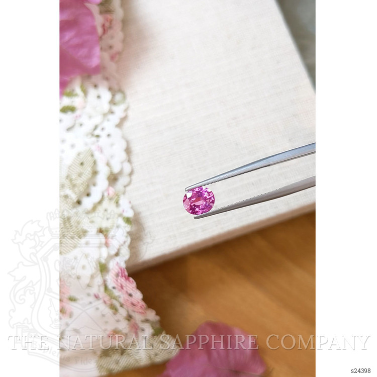 1.26 Ct. Pink Sapphire from Ceylon (Sri Lanka)