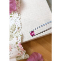 1.28 Ct. Pink Sapphire from Ceylon (Sri Lanka) Life Style