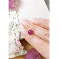 2.53 Ct. Pink Sapphire from Ceylon (Sri Lanka) Life Style