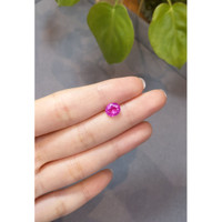 2.18 Ct. Pink Sapphire from Ceylon (Sri Lanka) Life Style