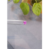 2.08 Ct. Pink Sapphire from Ceylon (Sri Lanka) Life Style