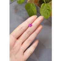 2.08 Ct. Pink Sapphire from Ceylon (Sri Lanka) Life Style
