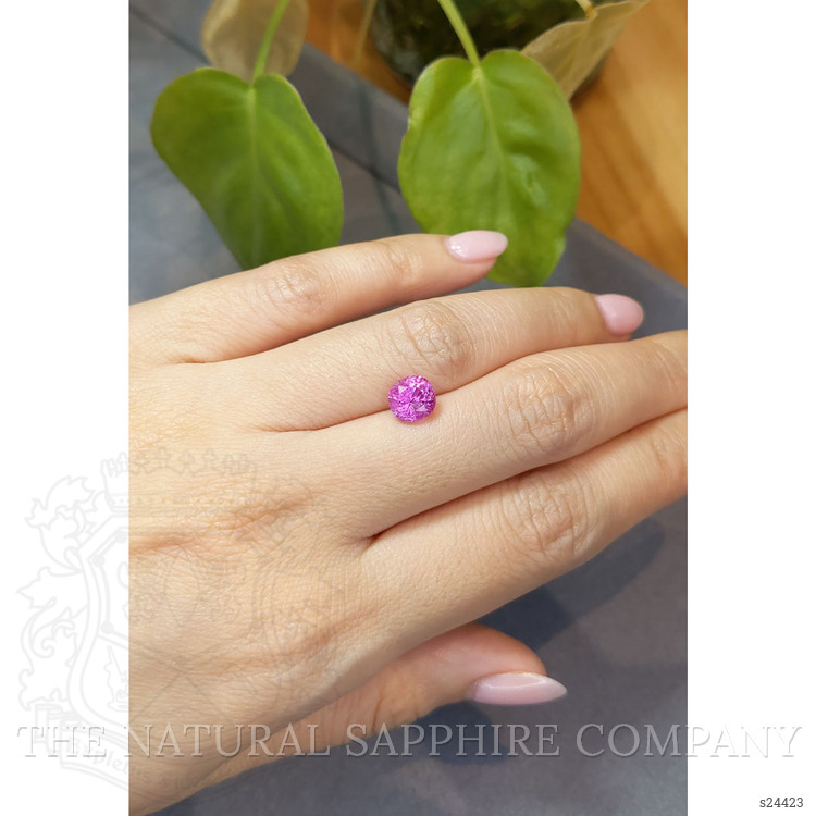 2.38 Ct. Pink Sapphire from Ceylon (Sri Lanka)