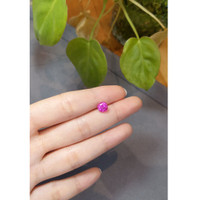 2.38 Ct. Pink Sapphire from Ceylon (Sri Lanka) Life Style