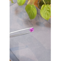 2.18 Ct. Pink Sapphire from Ceylon (Sri Lanka) Life Style