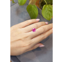 2.18 Ct. Pink Sapphire from Ceylon (Sri Lanka) Life Style