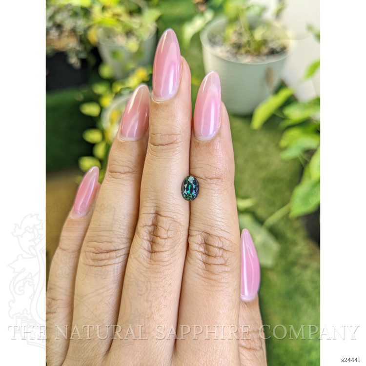 1.04 Ct. Bluish Green Sapphire from Ceylon (Sri Lanka)