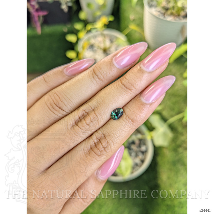 1.04 Ct. Bluish Green Sapphire from Ceylon (Sri Lanka)