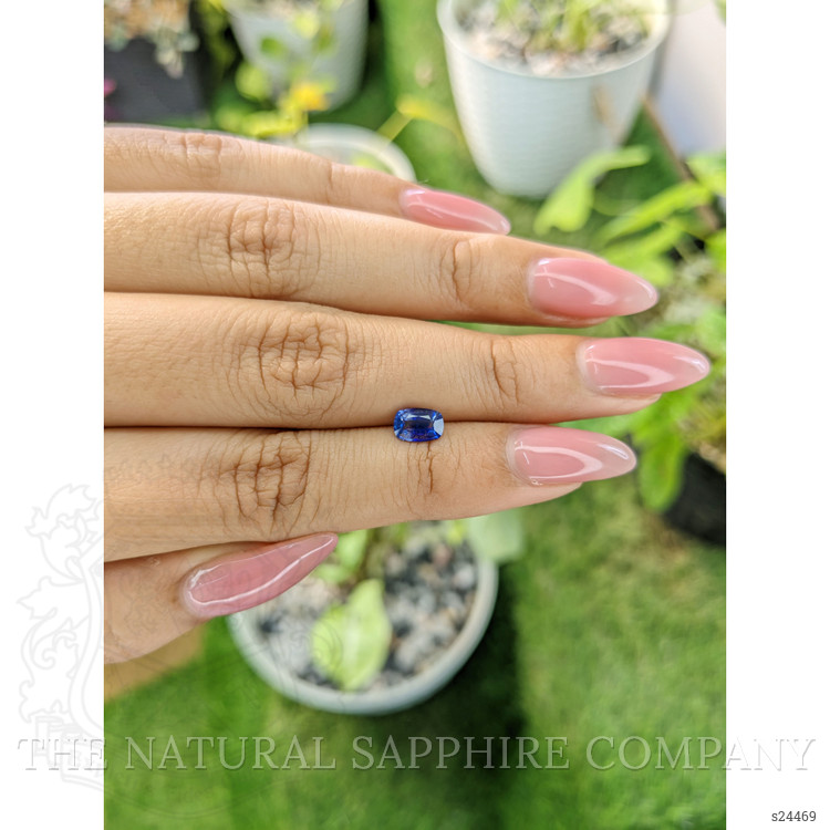0.80 Ct. Bi Color Sapphire from Ceylon (Sri Lanka)