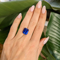 8.27 Ct. Blue Sapphire from Ceylon (Sri Lanka) Life Style