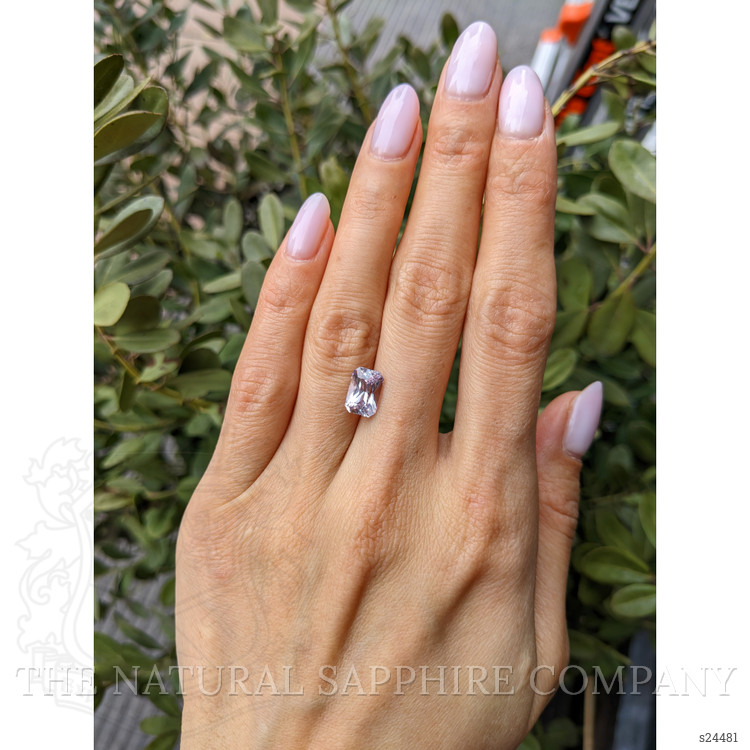 3.24 Ct. Pink Sapphire from Ceylon (Sri Lanka)