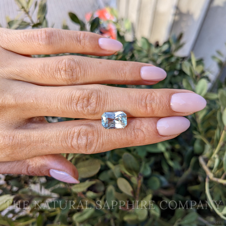 6.45 Ct. Yellowish Green Sapphire from Ceylon (Sri Lanka)