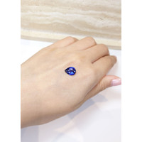 3.00 Ct. Blue Sapphire from Ceylon (Sri Lanka) Life Style