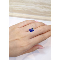 3.06 Ct. Blue Sapphire from Ceylon (Sri Lanka) Life Style