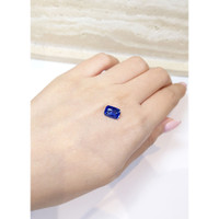 3.06 Ct. Blue Sapphire from Ceylon (Sri Lanka) Life Style