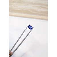 3.06 Ct. Blue Sapphire from Ceylon (Sri Lanka) Life Style