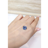 4.61 Ct. Blue Sapphire from Ceylon (Sri Lanka) Life Style