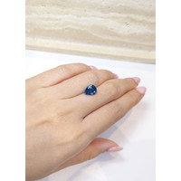3.43 Ct. Sapphire from Thailand Life Style