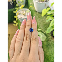 2.52 Ct. Blue Sapphire from Ceylon (Sri Lanka) Life Style