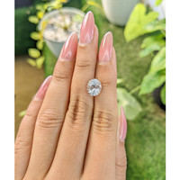 3.52 Ct. Greyish Blue Sapphire from Ceylon (Sri Lanka) Life Style