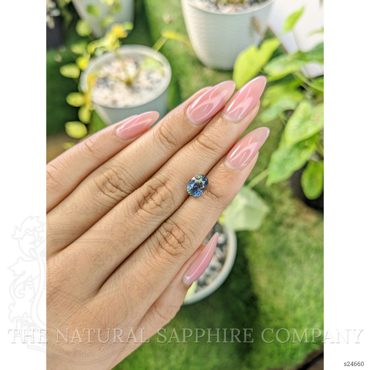 2.45 Ct. Bi Color Sapphire from Ceylon (Sri Lanka)