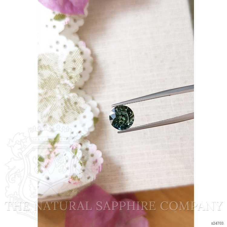 3.07 Ct. Bluish Green Sapphire from Ceylon (Sri Lanka)