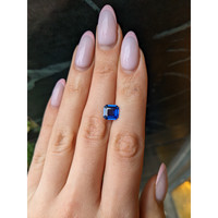 2.01 Ct. Purplish Blue Sapphire from Ceylon (Sri Lanka) Life Style
