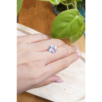 4.80 Ct. Blue Sapphire from Ceylon (Sri Lanka) Life Style