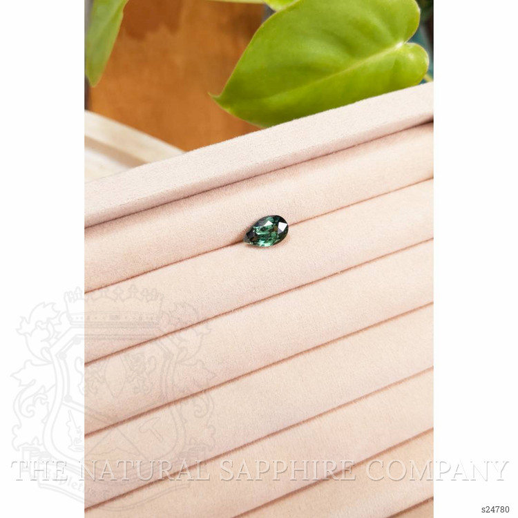 3.22 Ct. Bluish Green Sapphire from Ceylon (Sri Lanka)