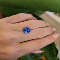 4.53 Ct. Blue Sapphire from Ceylon (Sri Lanka) Life Style